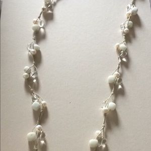 Beaded necklace with pearls & glass beads
